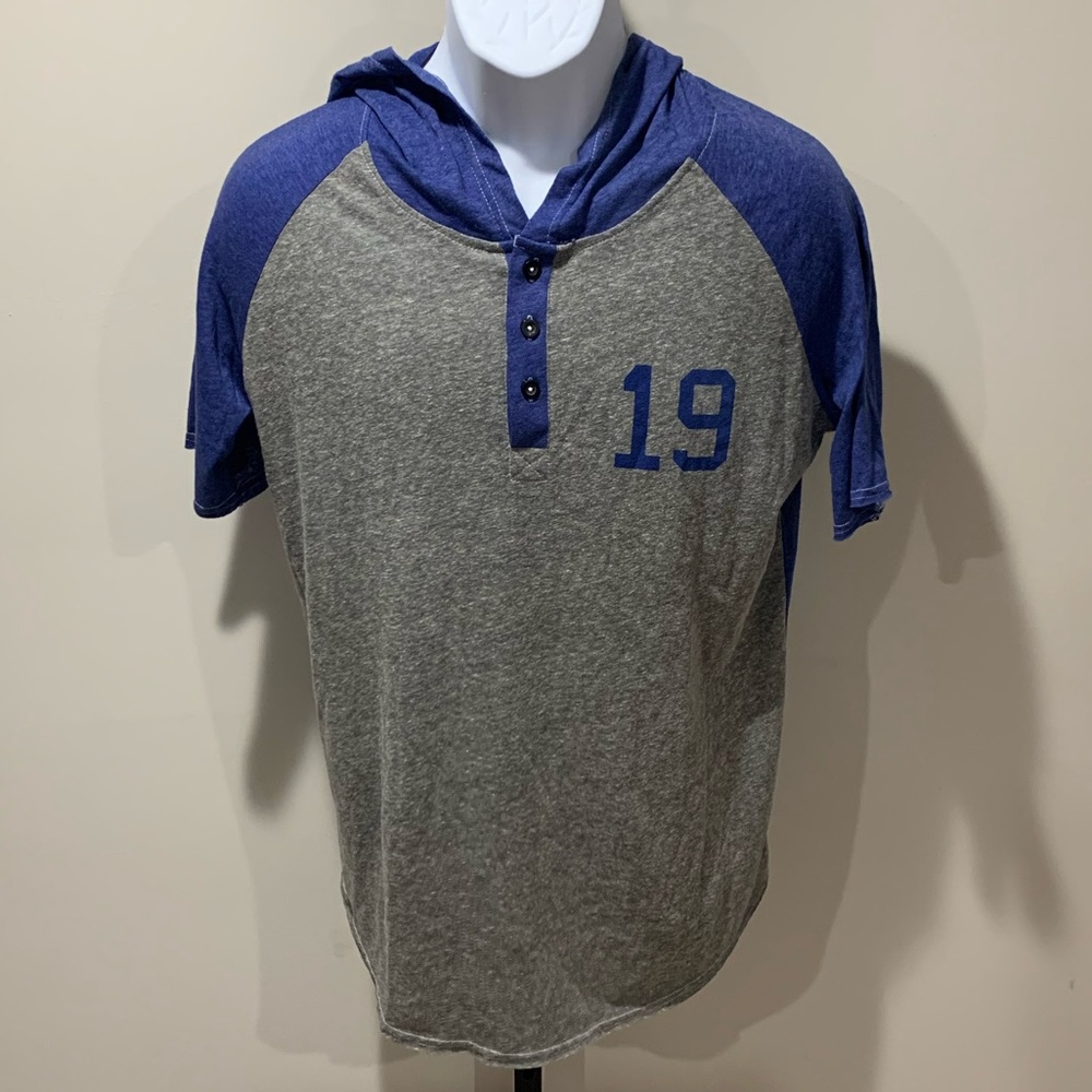 A short sleeve with a hood.